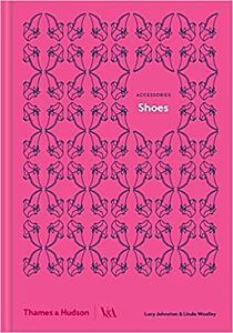SHOES : A BRIEF HISTORY  HC